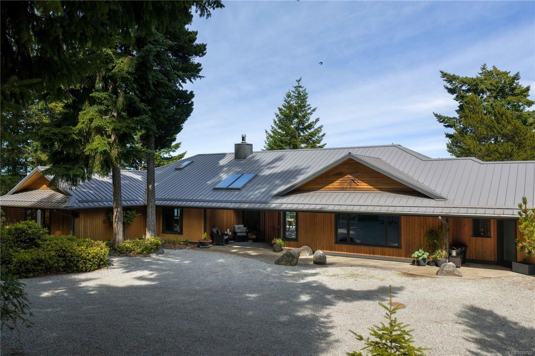 House in Saltspring Island, British Columbia, Canada 4 - 18133275