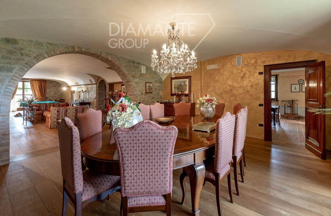 Villa in Gubbio, Umbria, Italy 5 - 18133372