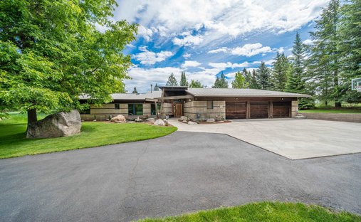 House in Colbert, Washington, United States 1