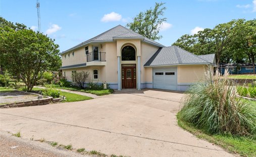 House in Gun Barrel City, Texas, United States 1