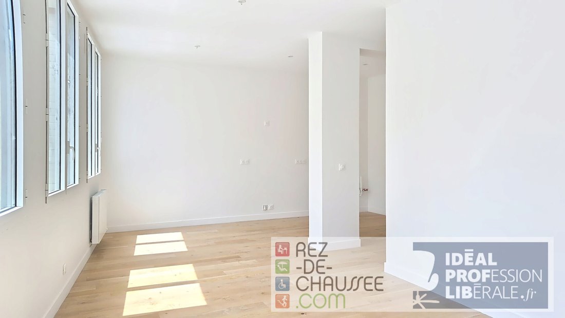 Apartment in La Fourche-Guy Môquet, Paris 17e Arrondissement, Paris 2 - 18142014