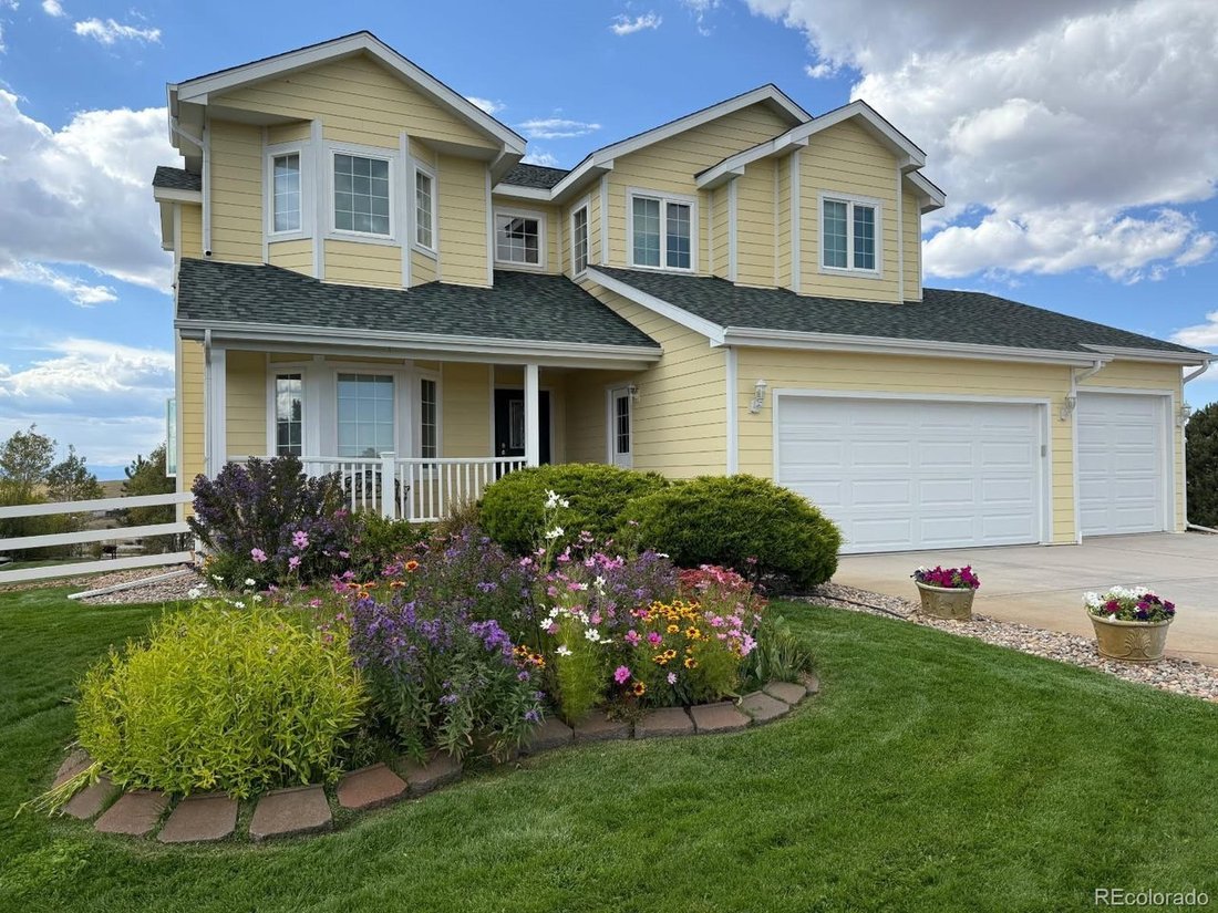 Elizabeth, Colorado, United States 2 - 18141374