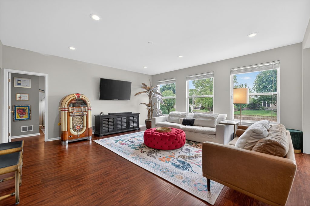 House in North Aurora, Illinois, United States 4 - 18142127