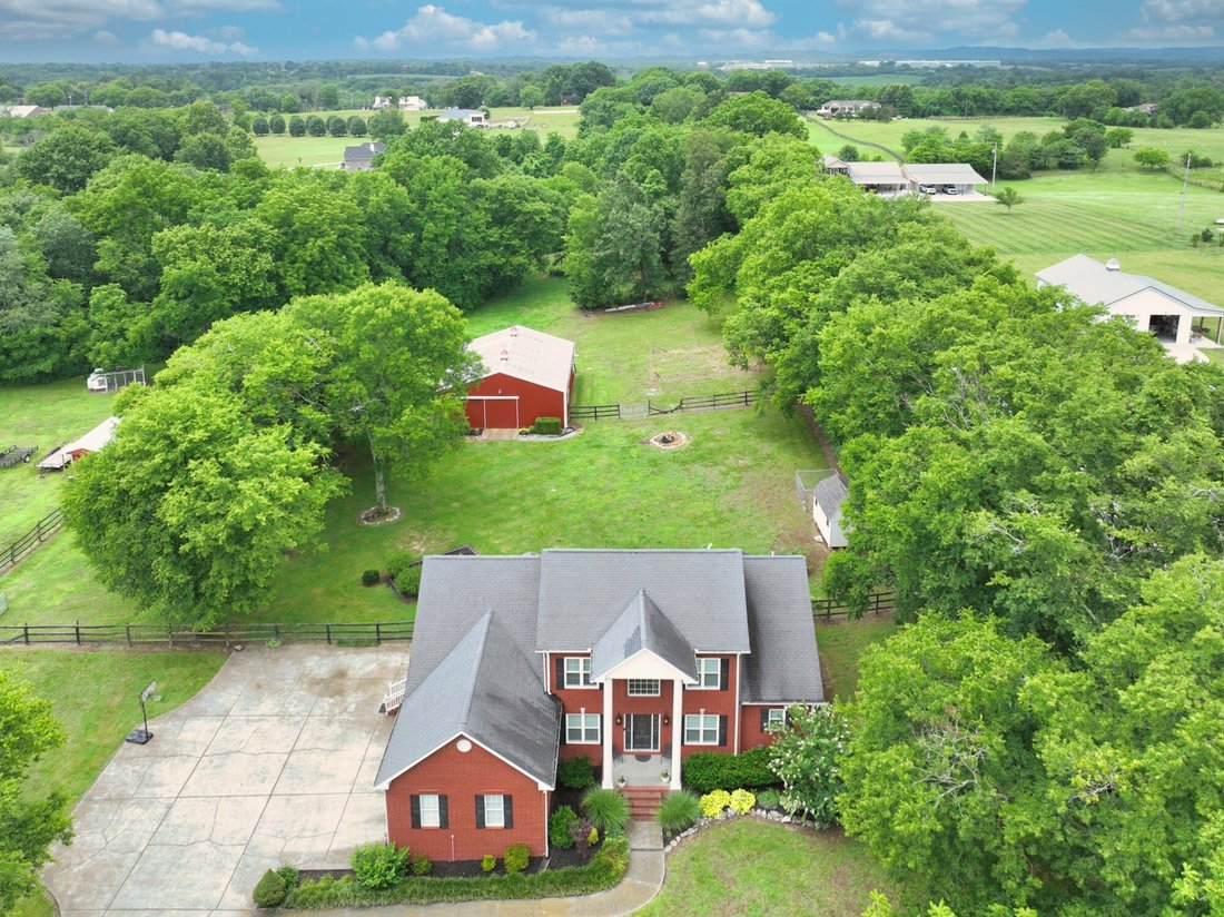 House in Castalian Springs, Tennessee, United States 2 - 18140945