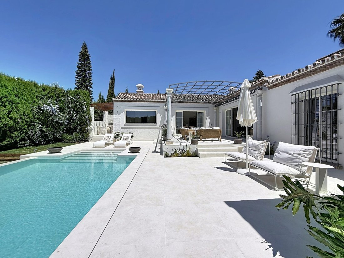 Villa in Guadalmina Alta, San Pedro de Alcantara, Spain 4 - 18141014