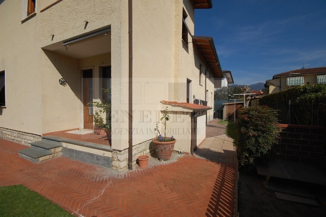 Villa in Camaiore, Toskana, Italien 4 - 15829437