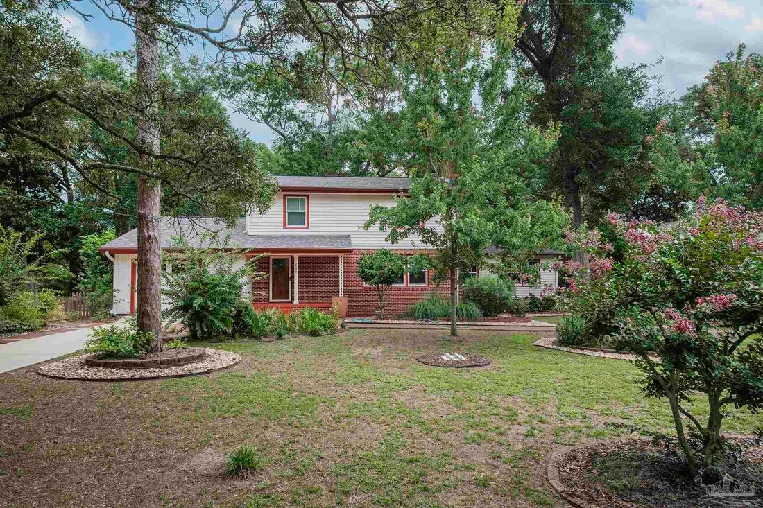 House in Pensacola, Florida, United States 2 - 18140644