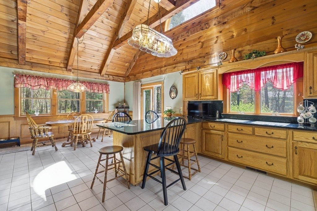 House in Berkley, Massachusetts, United States 4 - 18141811