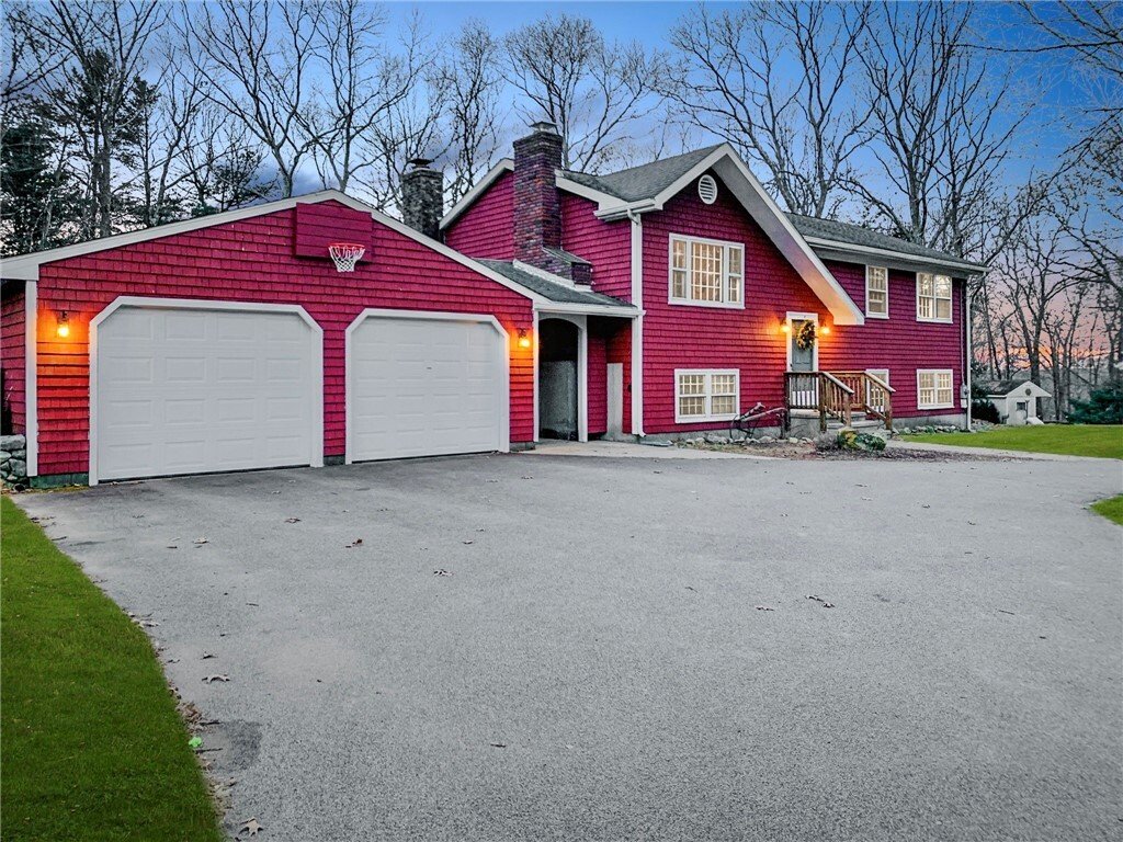 House in Westerly, Rhode Island, United States 1 - 18116613