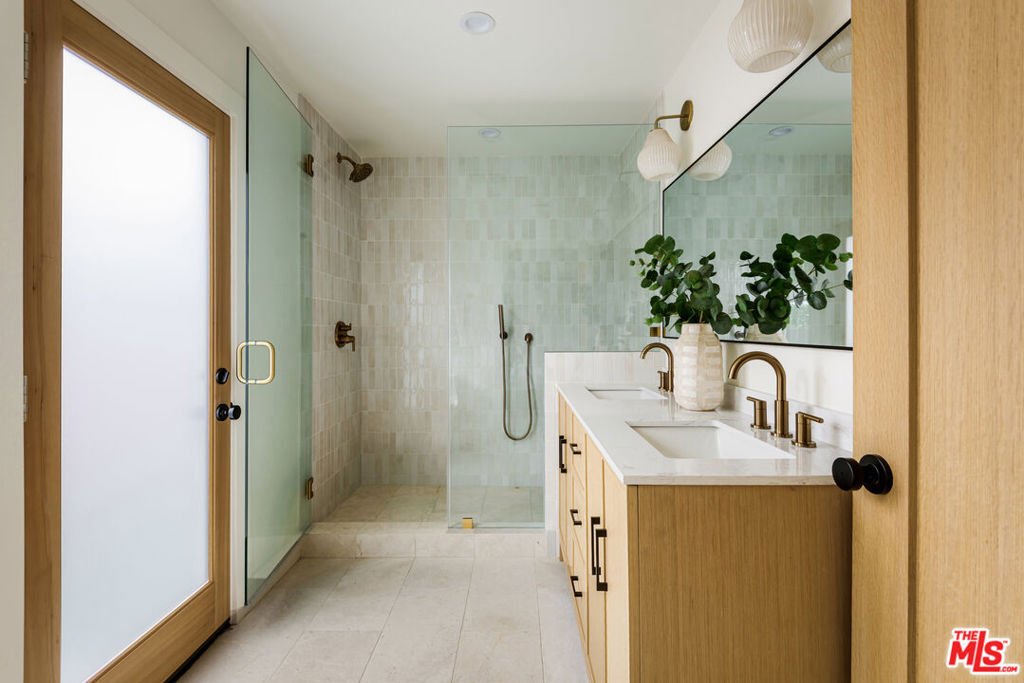 House in Los Angeles, California, United States 5 - 18140824