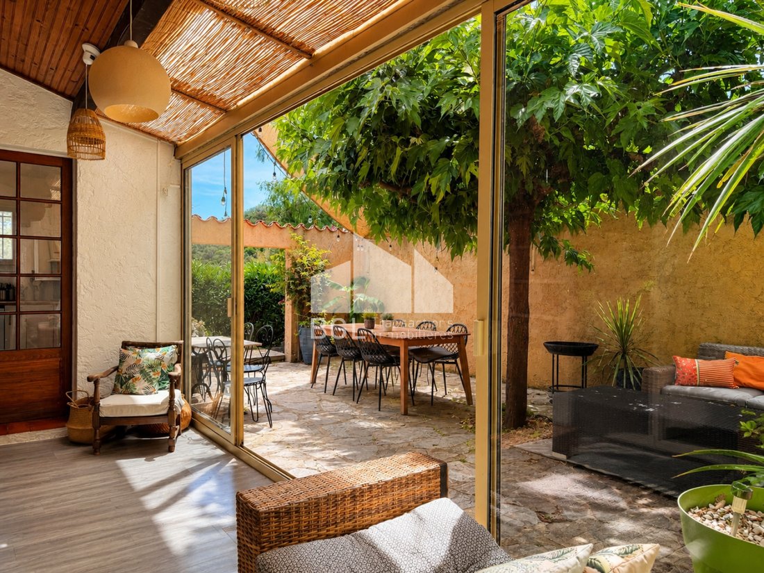 House in Nord Est, Bormes-les-Mimosas, France 2 - 17104028