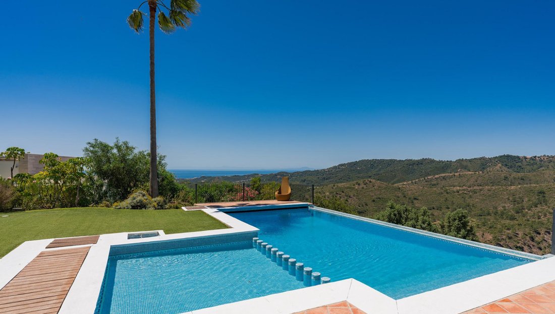 Villa in Marbella, Andalusia, Spain 3 - 18142497