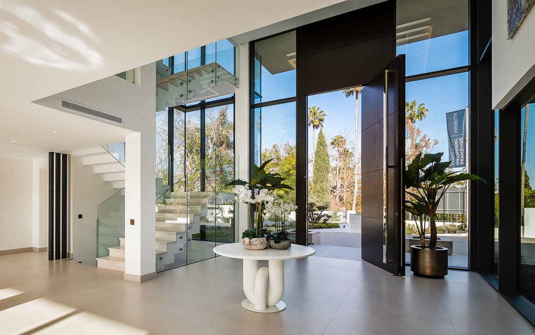 Villa in Sotogrande, San Roque, Andalusia 2 - 18142230