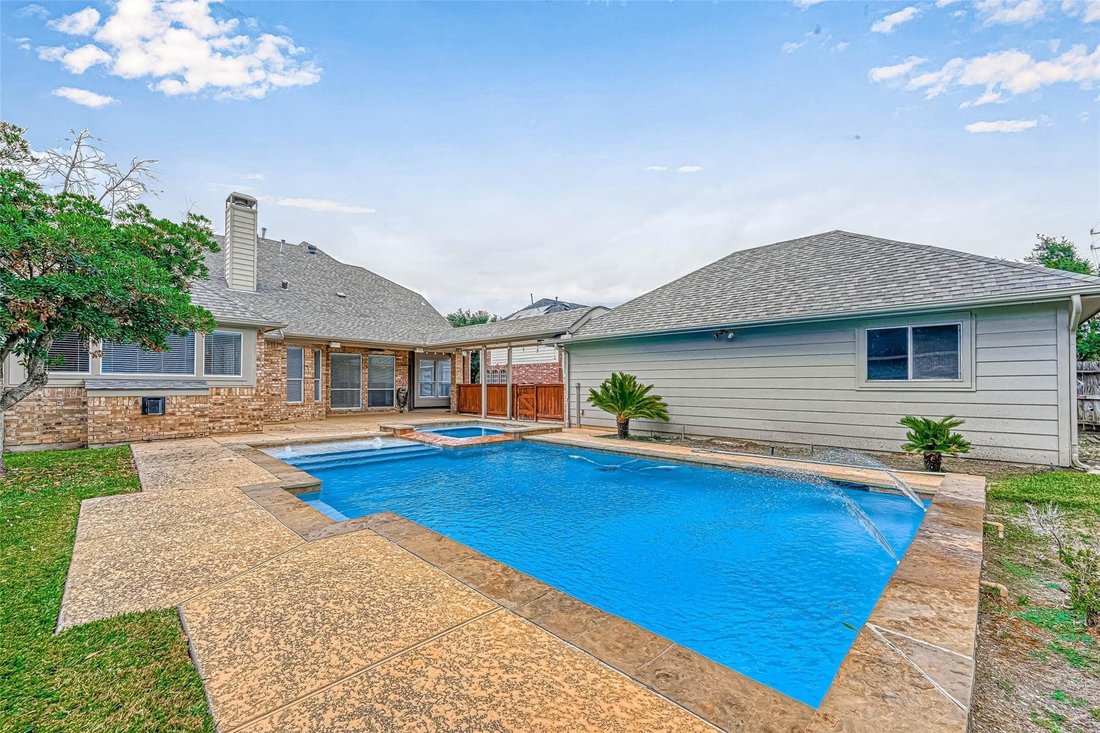 House in Houston, Texas, United States 3 - 18142111
