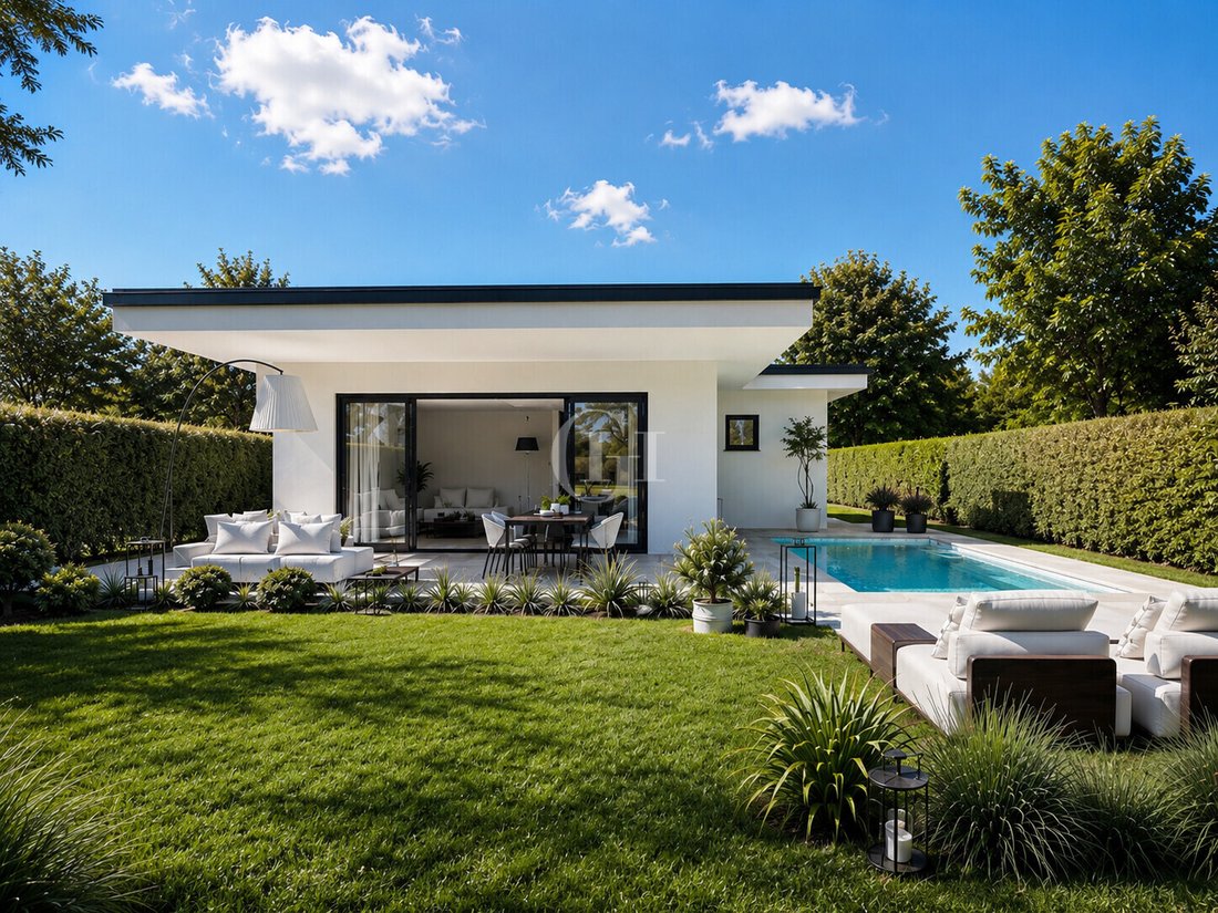 Villa in Manerba del Garda, Lombardy, Italy 1 - 18141068