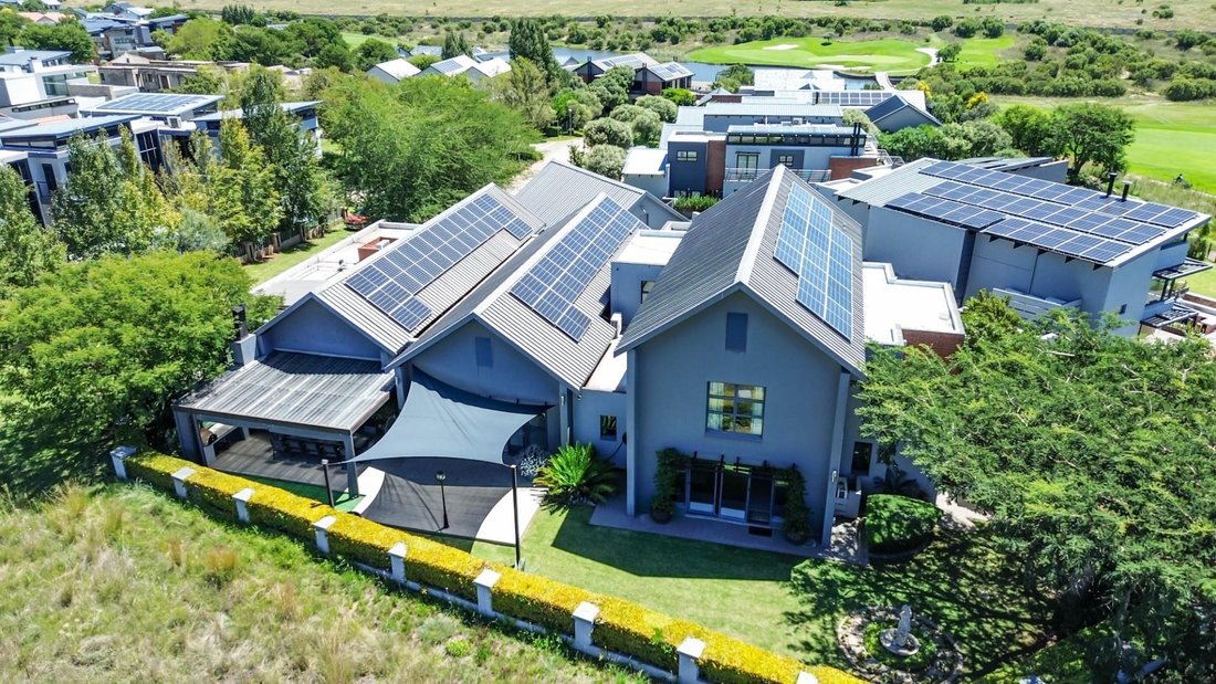House in Centurion, Gauteng, South Africa 2 - 18141930