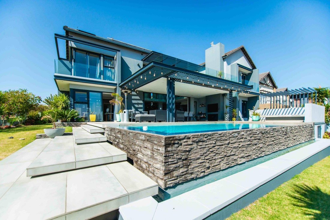 House in Centurion, Gauteng, South Africa 4 - 18142035