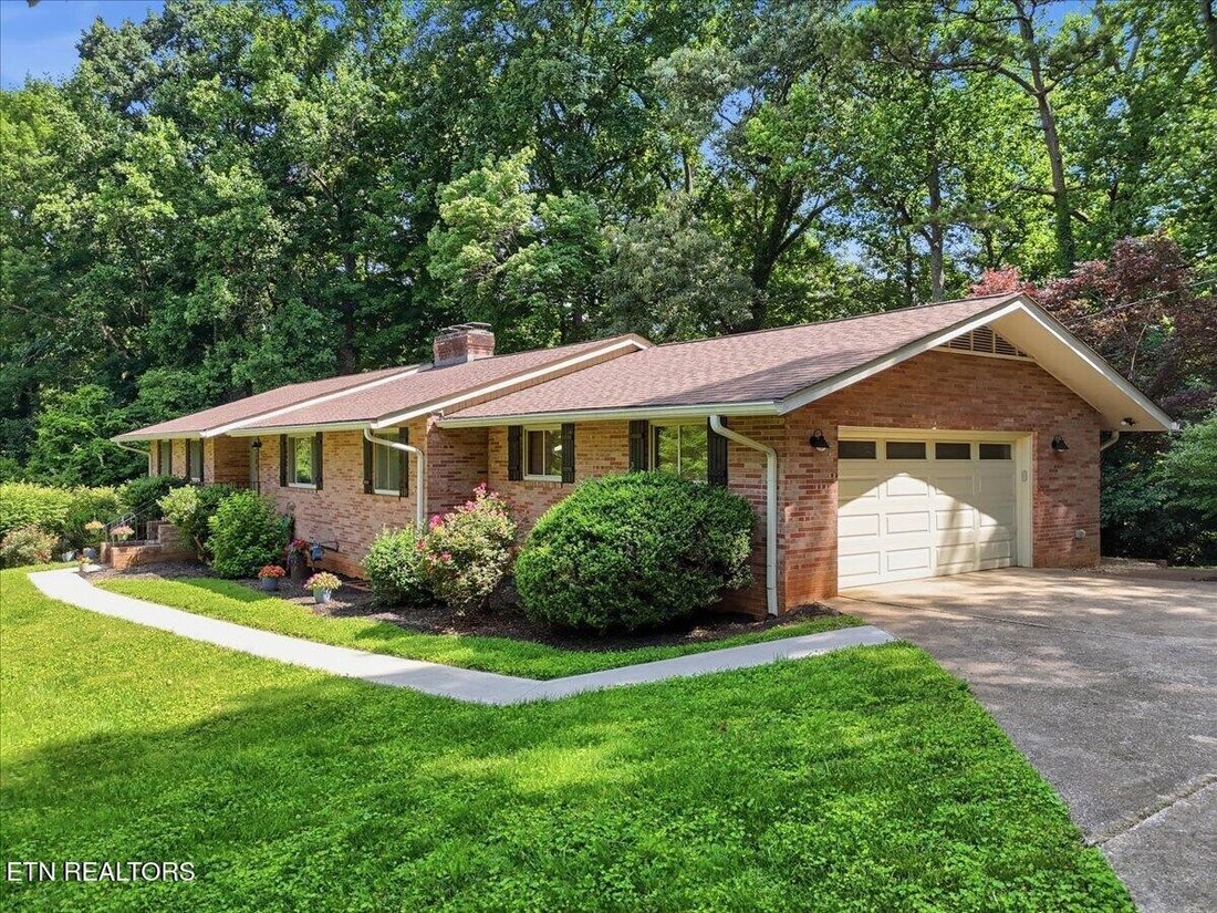 House in Knoxville, Tennessee, United States 1 - 18140973