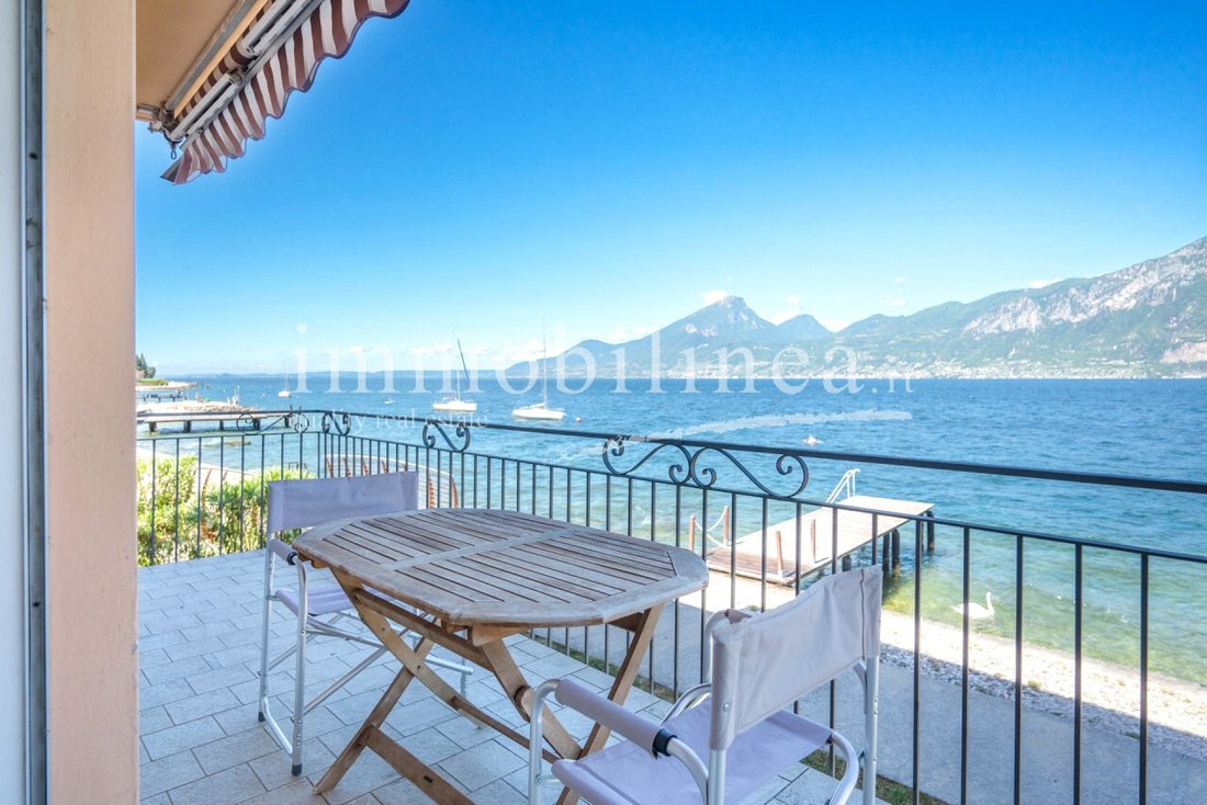 Apartment in Brenzone sul Garda, Veneto, Italy 1 - 18141028