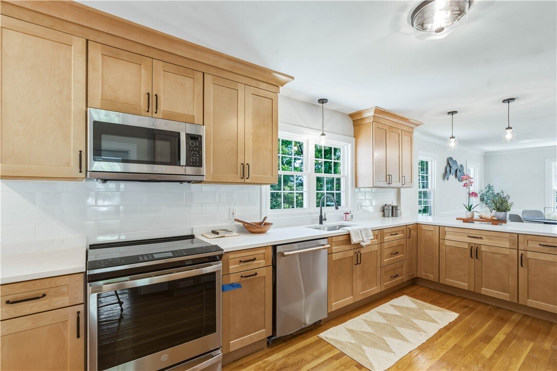 House in Cranston, Rhode Island, United States 1 - 18140679