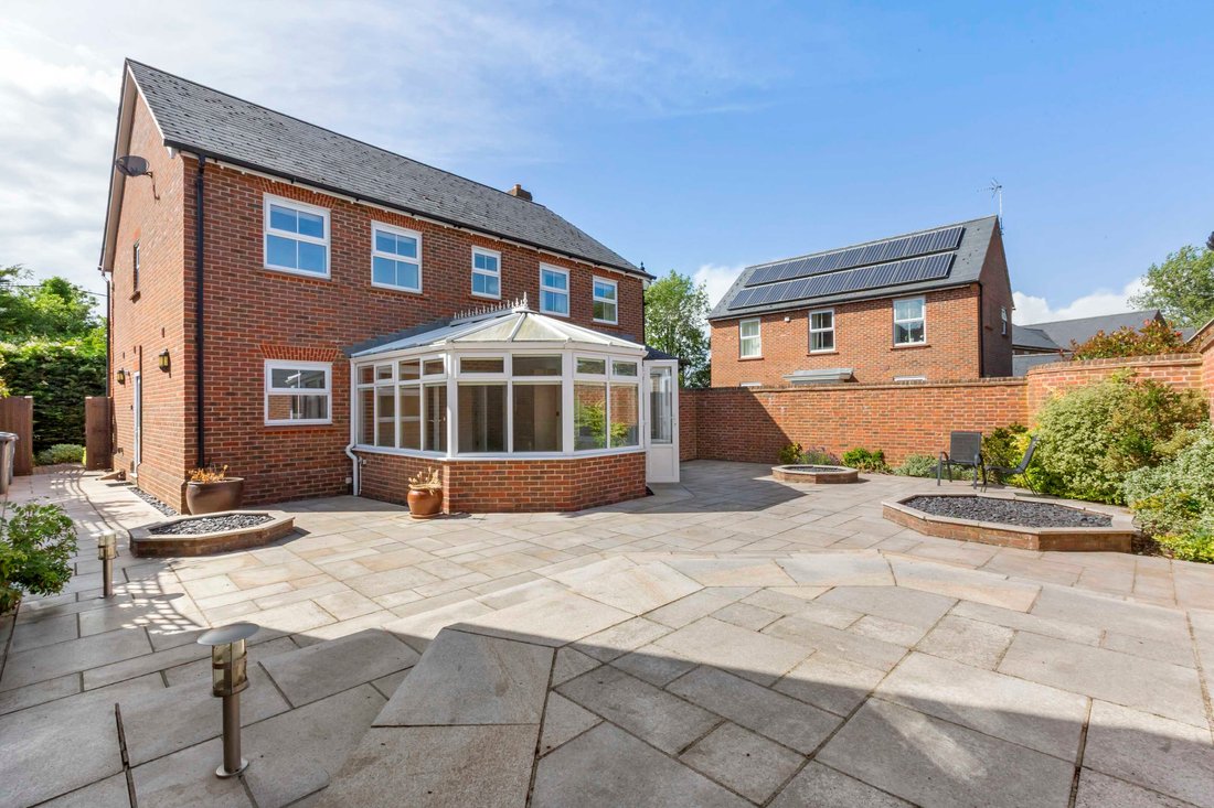 House in Princes Risborough, England 1 - 18081240