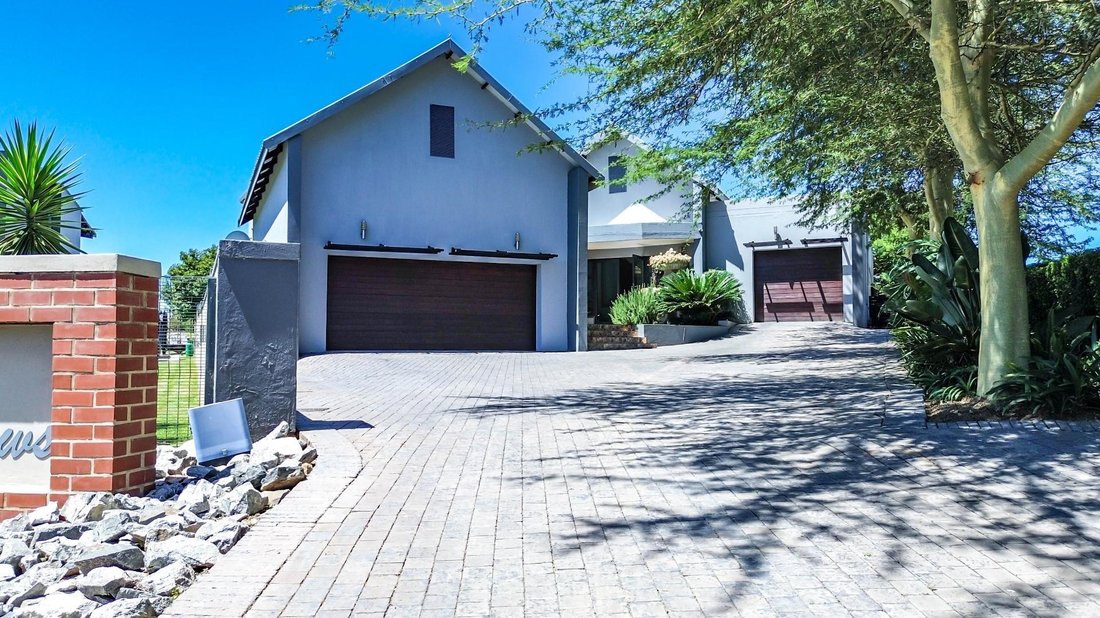 House in Centurion, Gauteng, South Africa 4 - 18141930