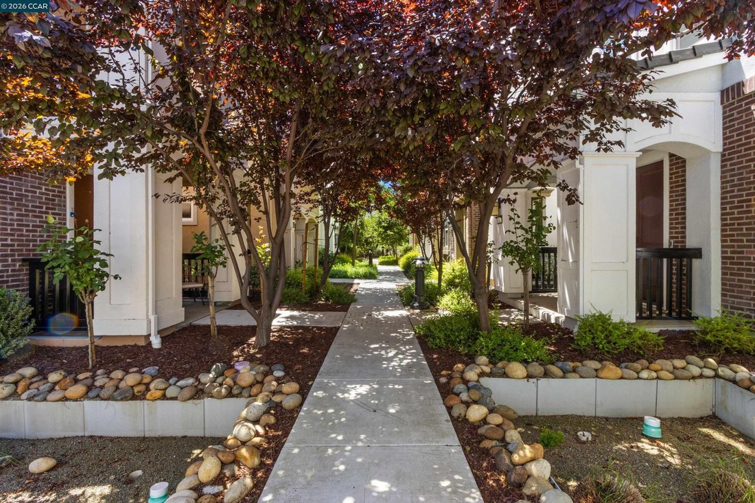 Townhouse in Pleasant Hill, California, United States 2 - 18140748