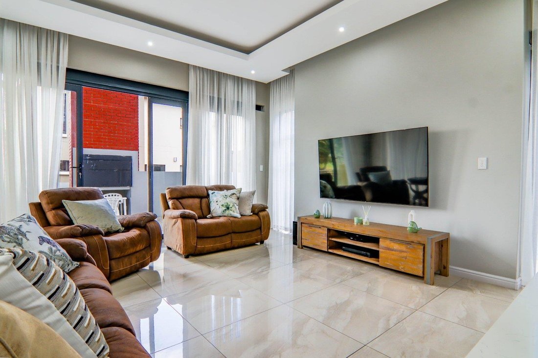 House in Centurion, Gauteng, South Africa 5 - 18141838