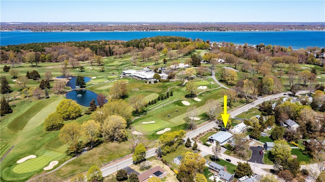 House in Warwick, Rhode Island, United States 3 - 18140676