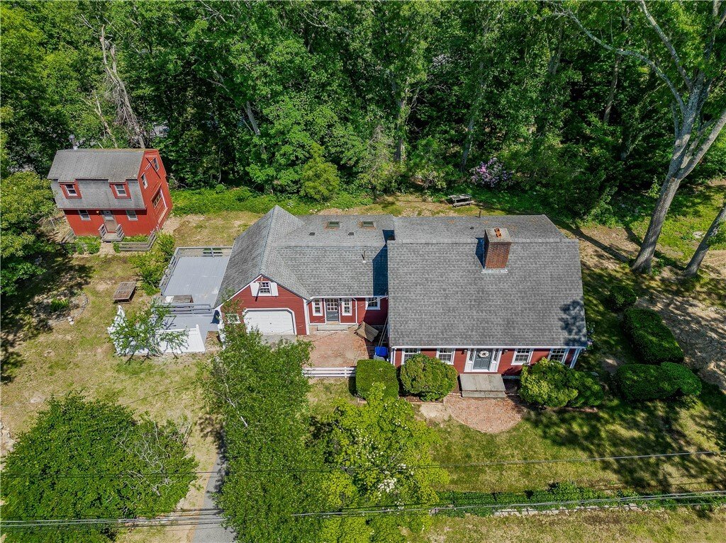 House in Cranston, Rhode Island, United States 2 - 18140679