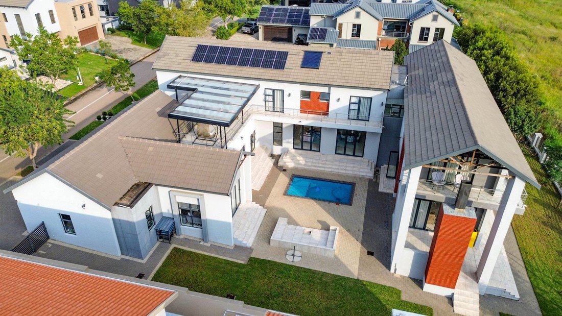 House in Centurion, Gauteng, South Africa 2 - 18141838