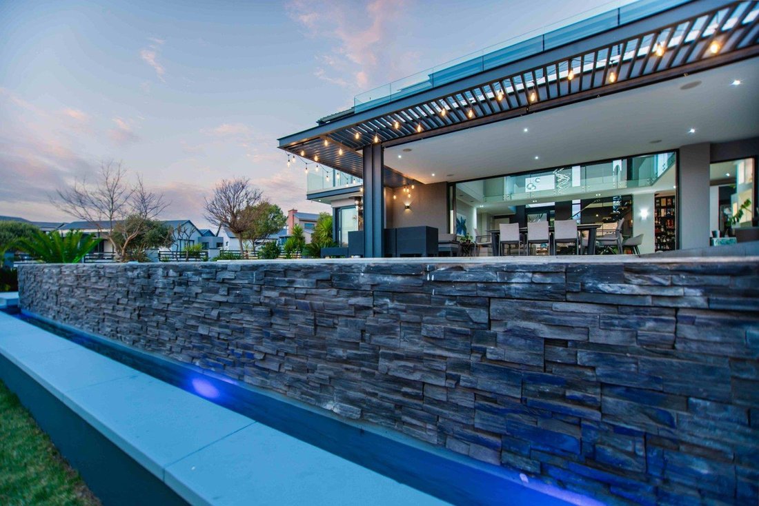 House in Centurion, Gauteng, South Africa 5 - 18142035