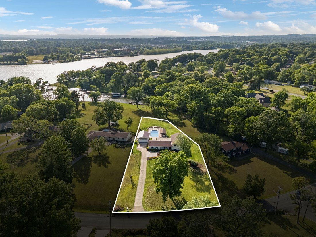 House in Hendersonville, Tennessee, United States 2 - 18140897