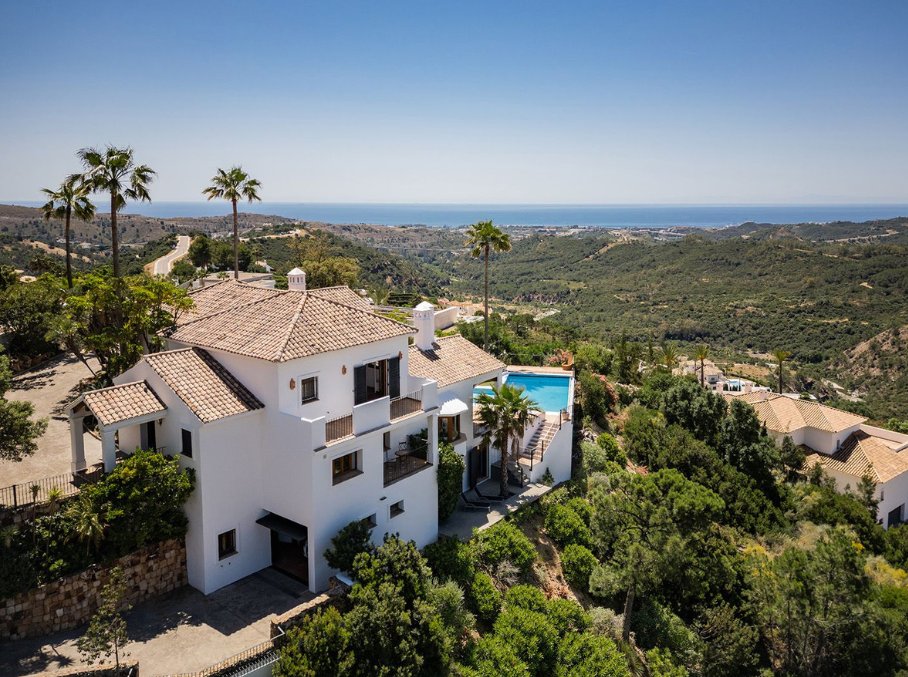 Villa in Marbella, Andalusia, Spain 1 - 18142497