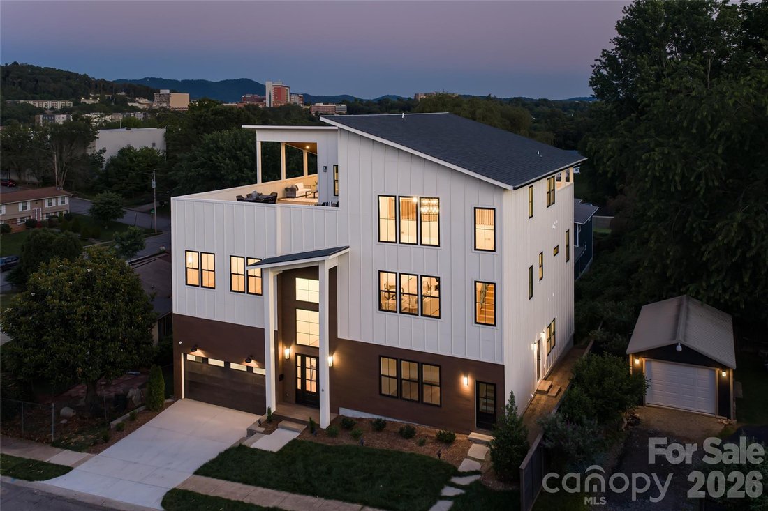 House in Asheville, North Carolina, United States 2 - 18141714