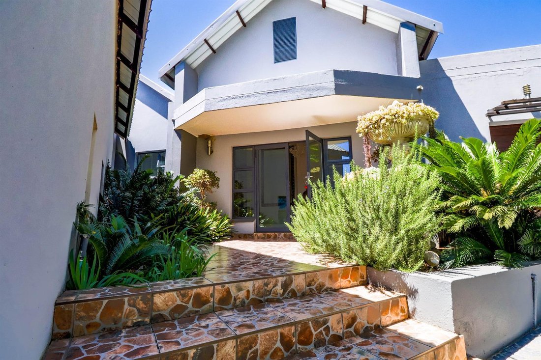 House in Centurion, Gauteng, South Africa 5 - 18141930