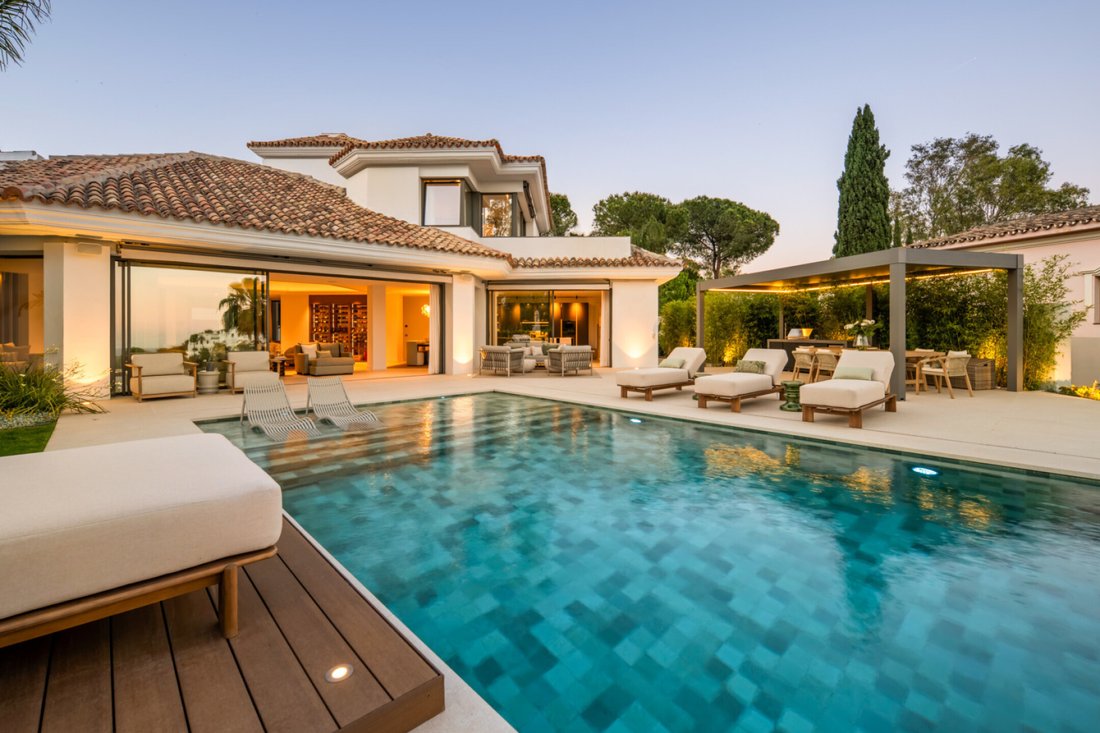 Villa in La Quinta, Benahavis, Andalusia 1 - 18142246