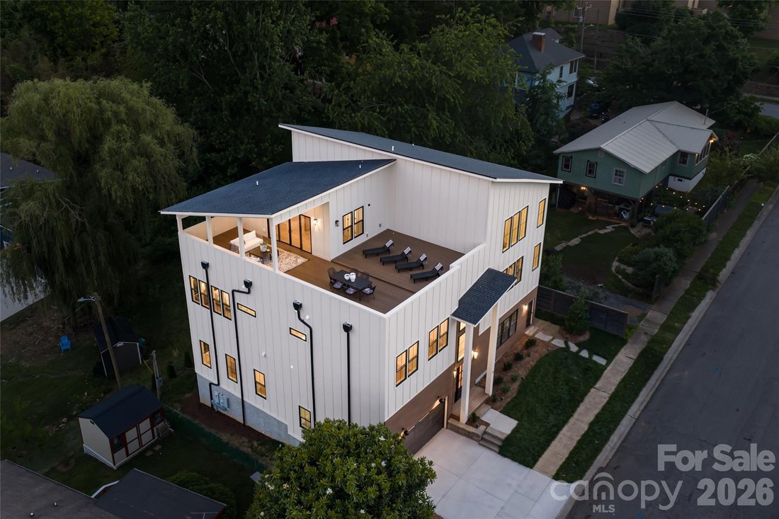 House in Asheville, North Carolina, United States 3 - 18141714