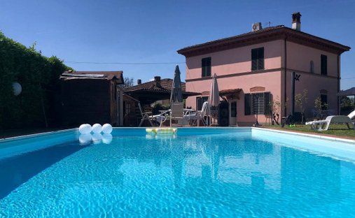 Villa in Zentrum, Capannori, Toskana 1