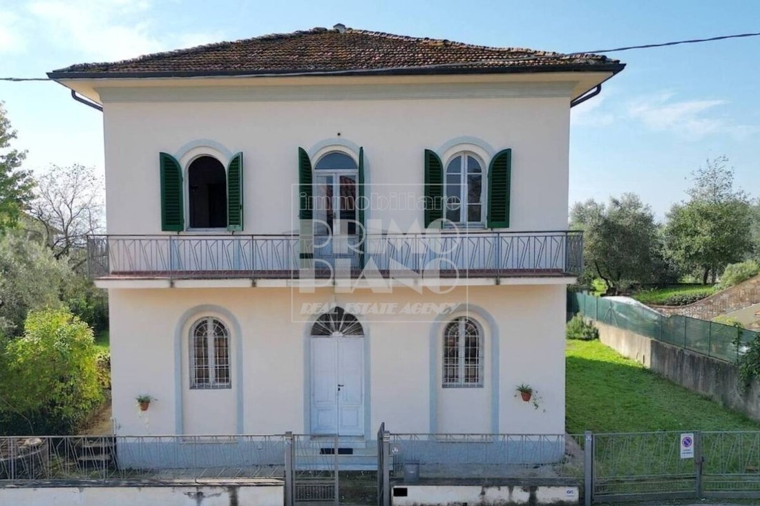 Villa in Montecarlo, Tuscany, Italy 1 - 18121643