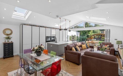 Luxury Homes With Sauna For Sale In Shortlands Bromley England luxury-homes-with-sauna-for-sale-in-shortlands-bromley-england
