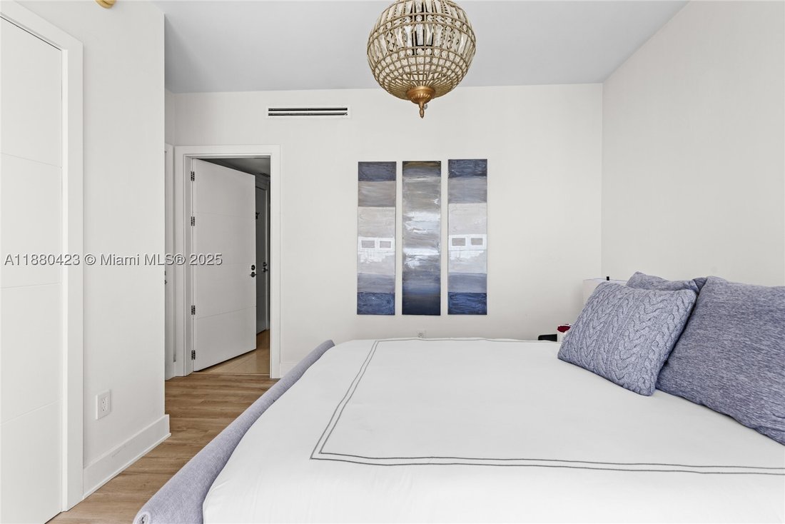 Condo in Miami, Florida, United States 5 - 16639336
