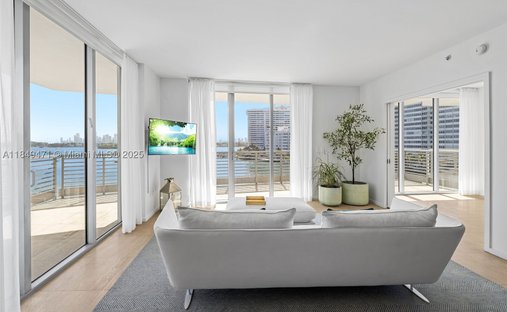 Condo in Miami Beach, Florida, United States 1