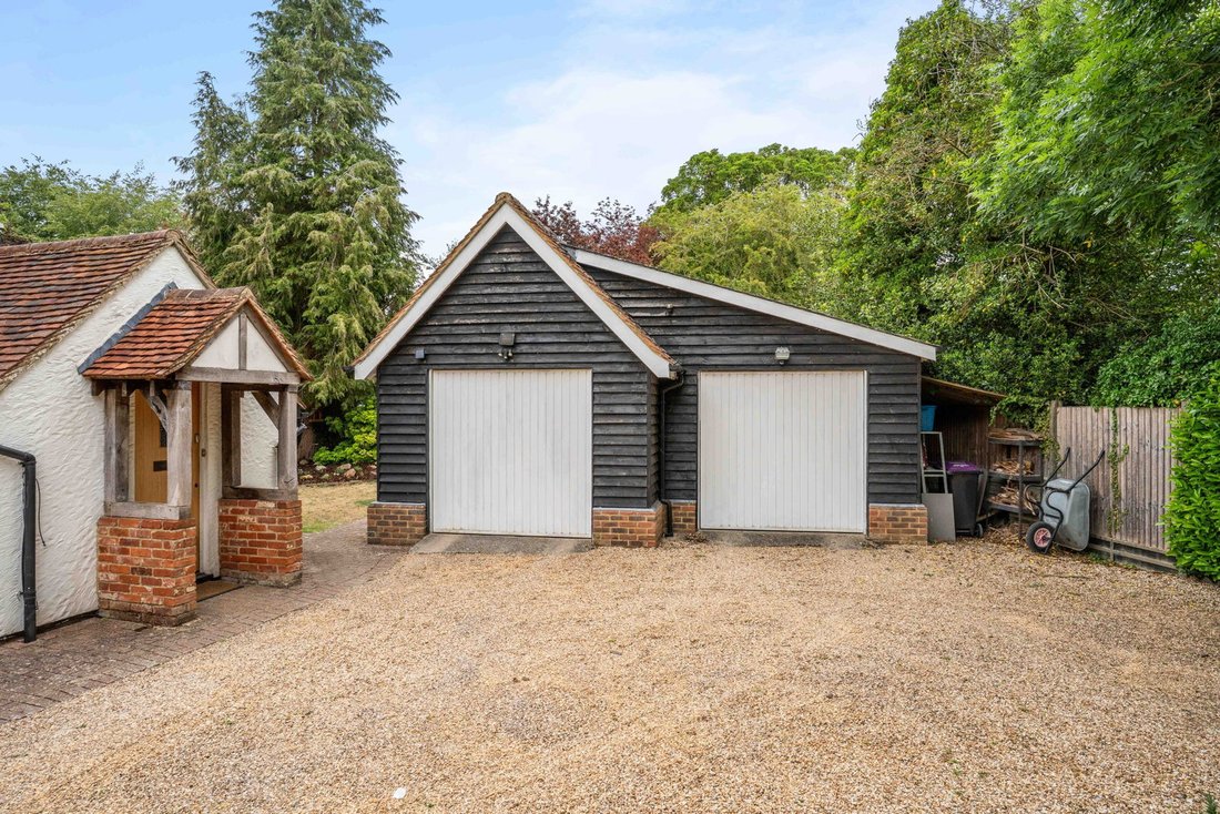 House in Little Hadham, England 5 - 18142527
