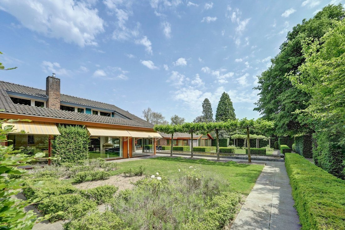 Villa in Oosterhout, North Brabant, Netherlands 2 - 18143175