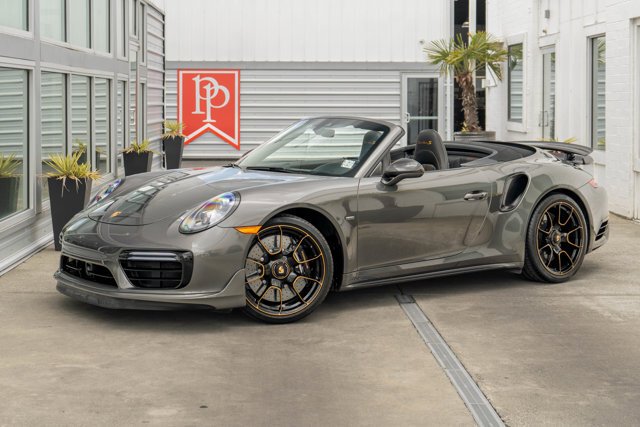 Cabriolet in Bellevue, WA, United States 2 - 18143121
