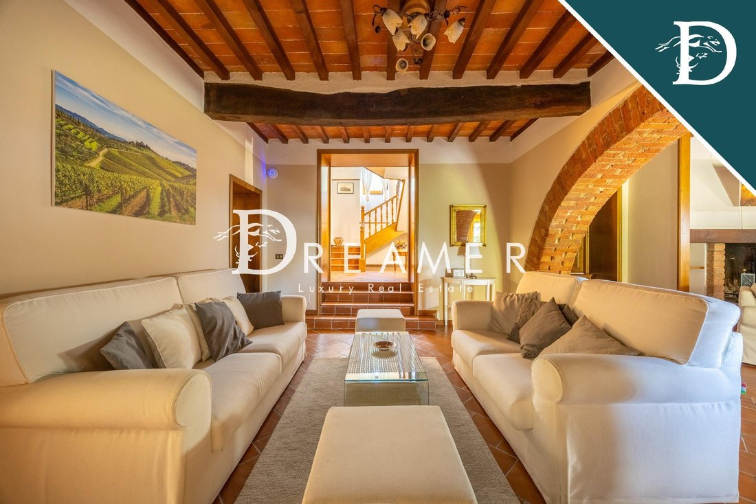 Farm Ranch in Civitella In Val di Chiana, Tuscany, Italy 5 - 17955998