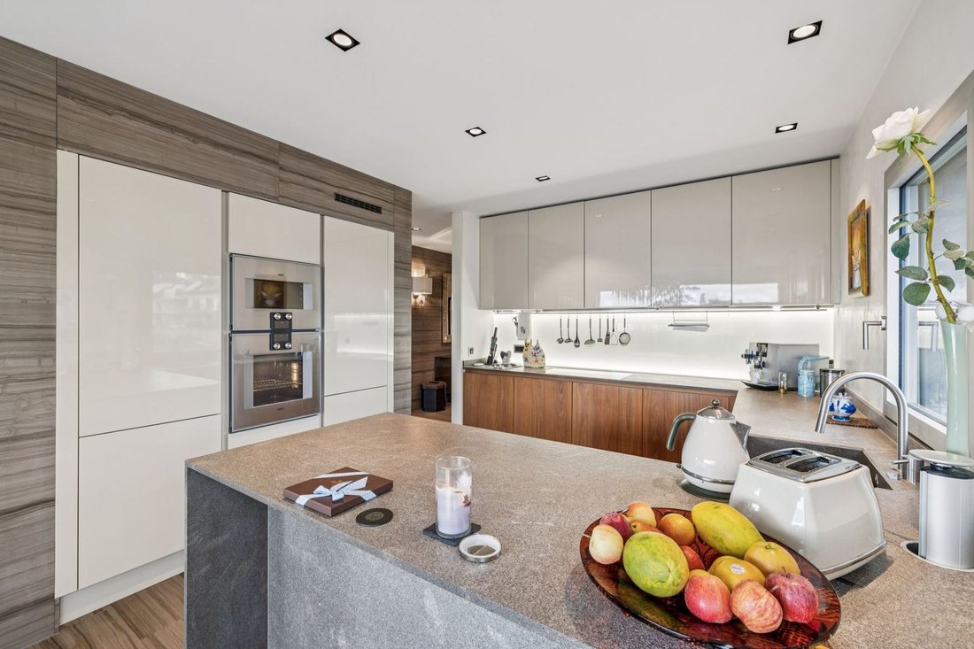 Apartment in Nyon, Vaud, Switzerland 5 - 18143028
