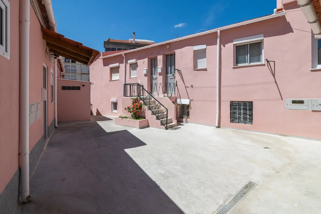 House in Sacavem, Lisbon, Portugal 1 - 18142660