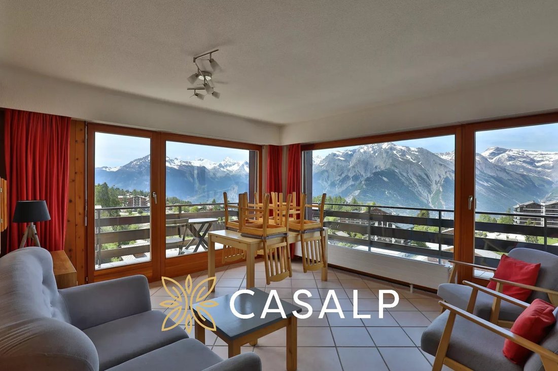 Charming 3.5 Room Apartment With Panoramic View